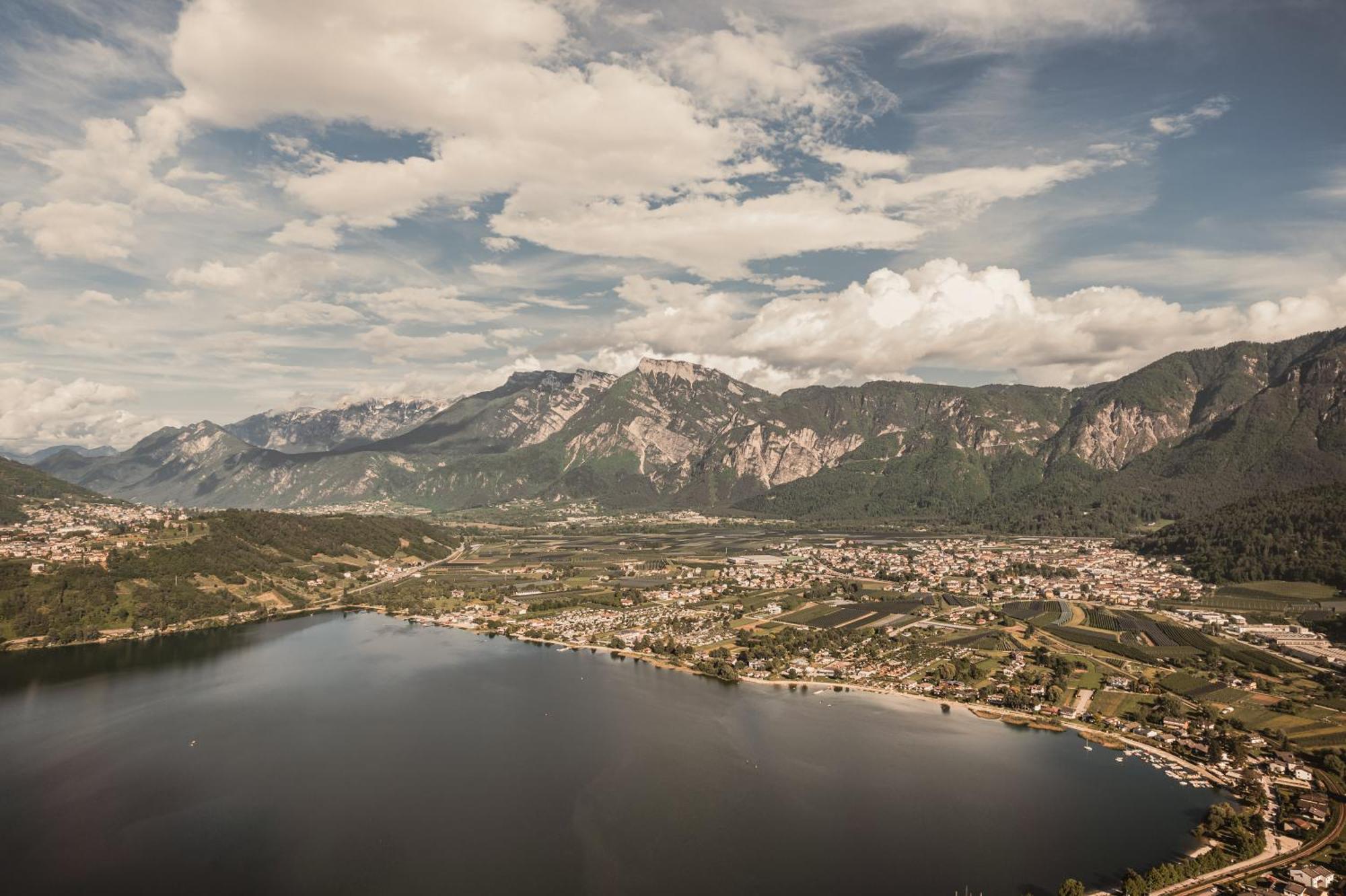 Cristallo Sport & Wellness Hotel Levico Terme Exterior photo